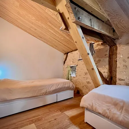 Holiday home Ferme Le Coeur Des Petits Chenes Saint-Pierre-de-Cole