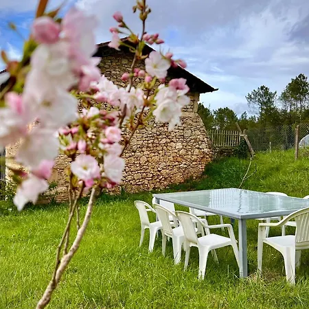 Ferme Le Coeur Des Petits Chenes Saint-Pierre-de-Cole