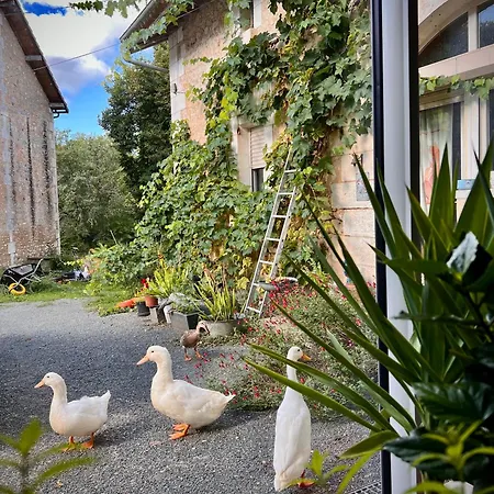 Holiday home Ferme Le Coeur Des Petits Chenes Saint-Pierre-de-Cole